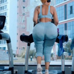 Big ass Working Out